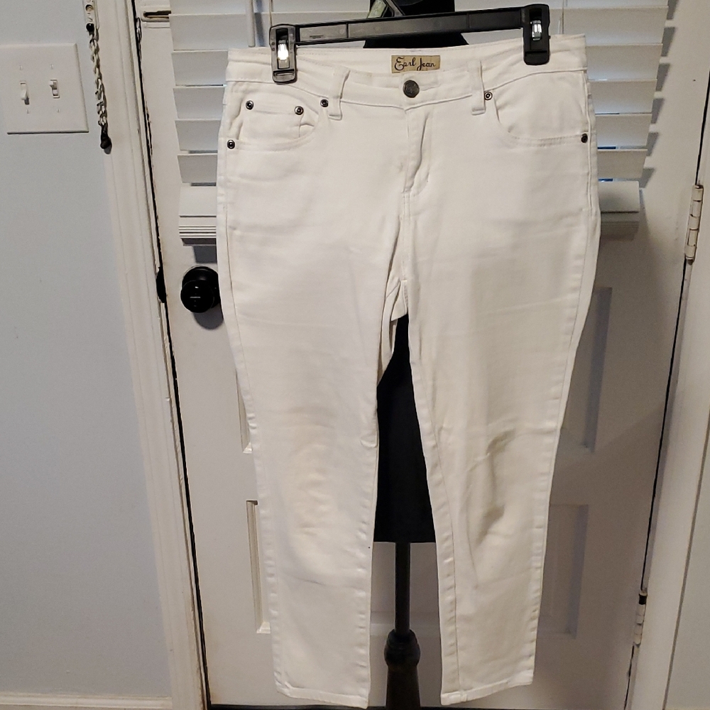 Earl Jeans White Ankle Jeans